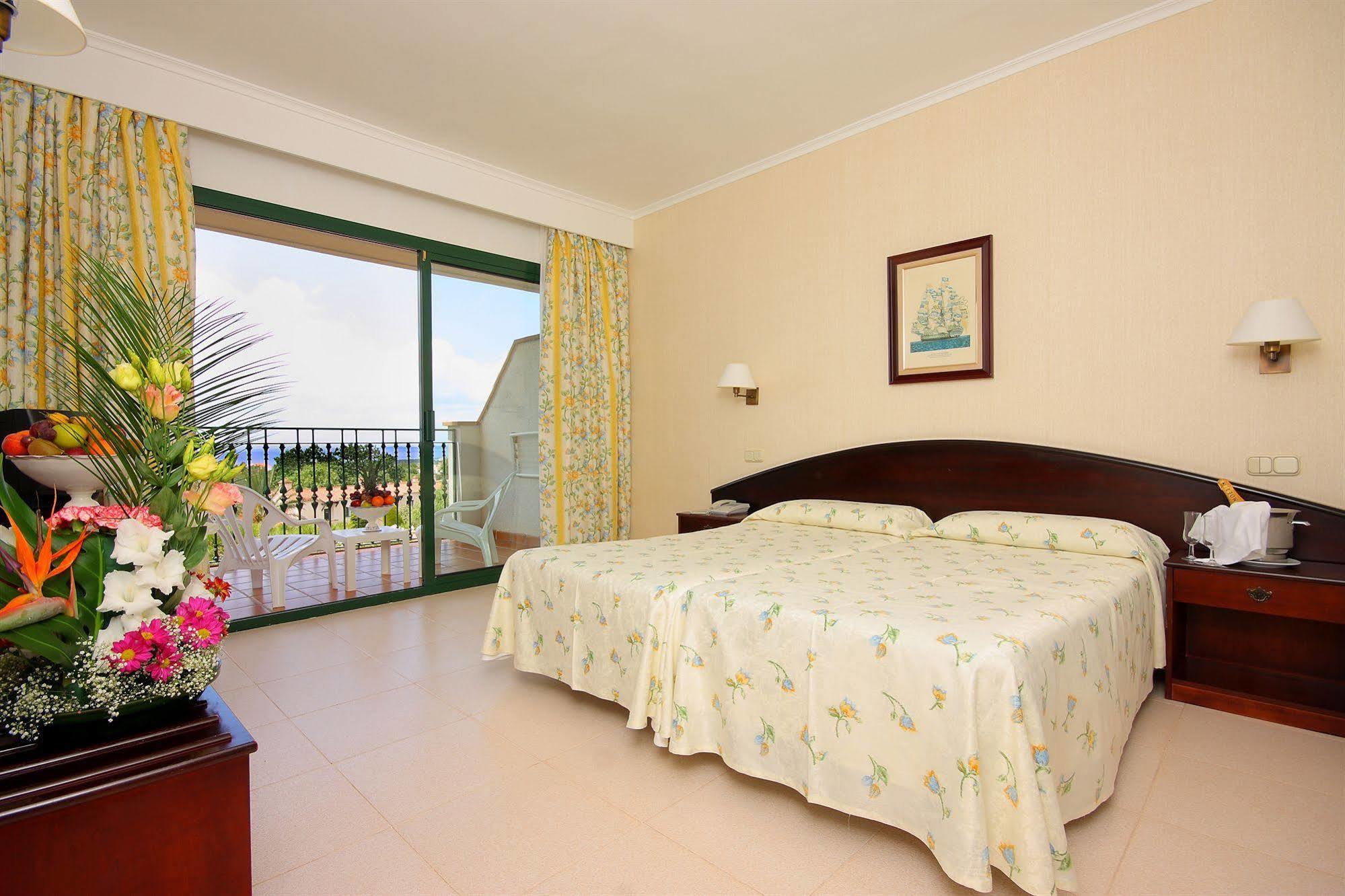 Son Bou Apartments Εξωτερικό φωτογραφία